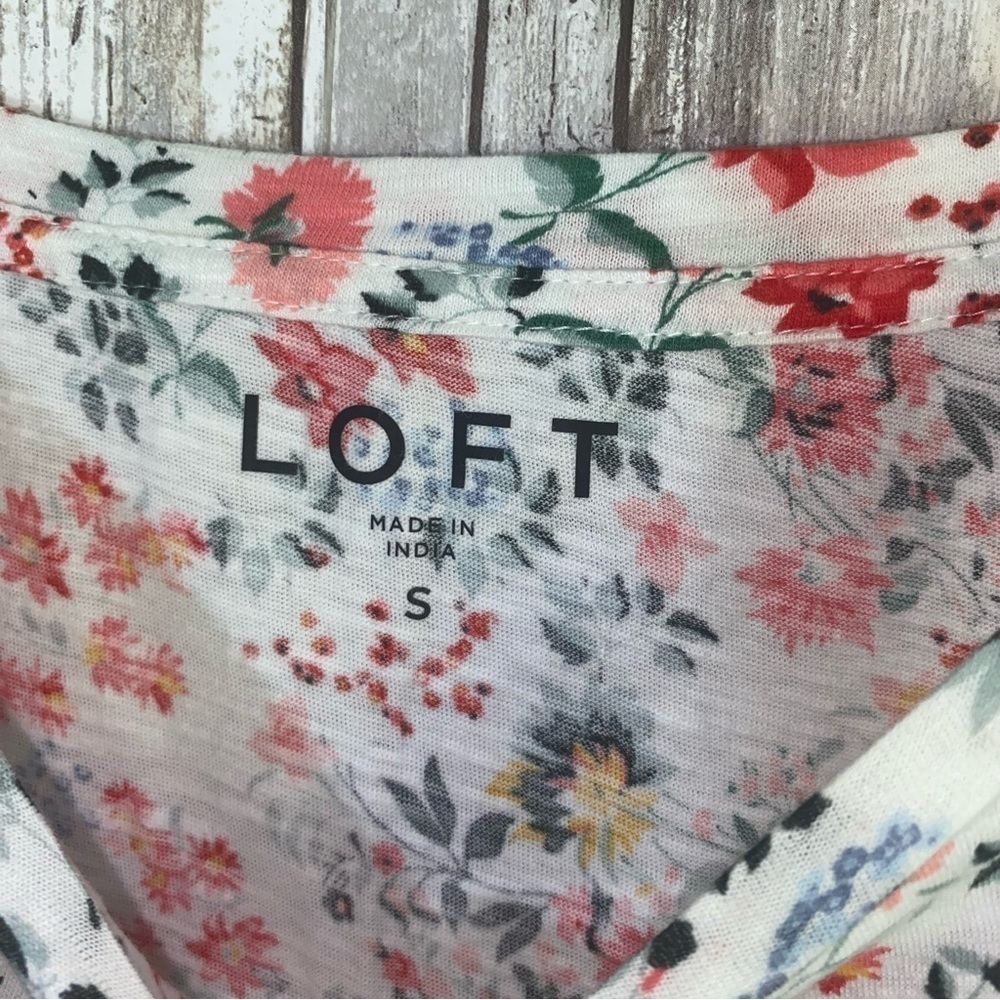 Loft Multi Floral Tee - Picture 4 of 4